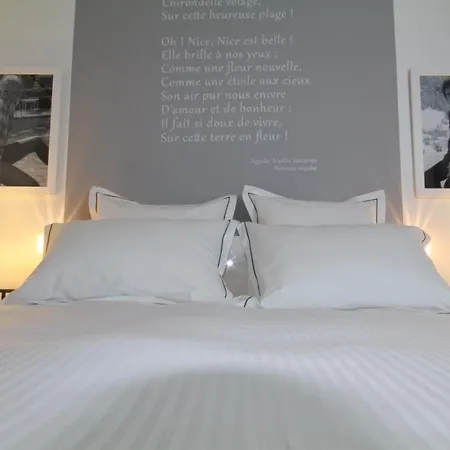 Promenade Des Anglais Beach Apartment Nice