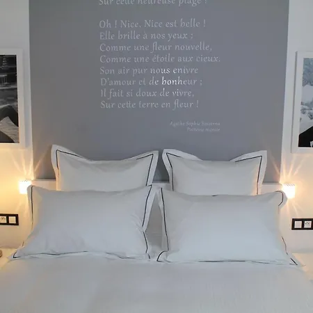 Promenade Des Anglais Beach Apartment
